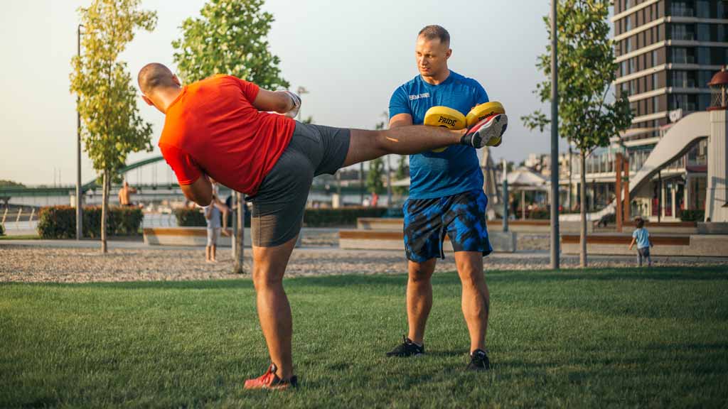 Head Personal Trainer Milos During Training With a Client in Dubai